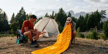 Sleep Systems & Thermal Dynamics: How Sleeping Bags and Insulated Pads Keep You Warm Outdoors